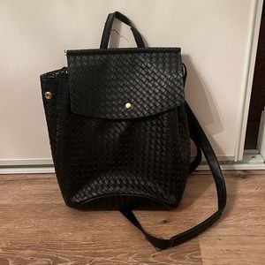 Black woven backpacks to purse